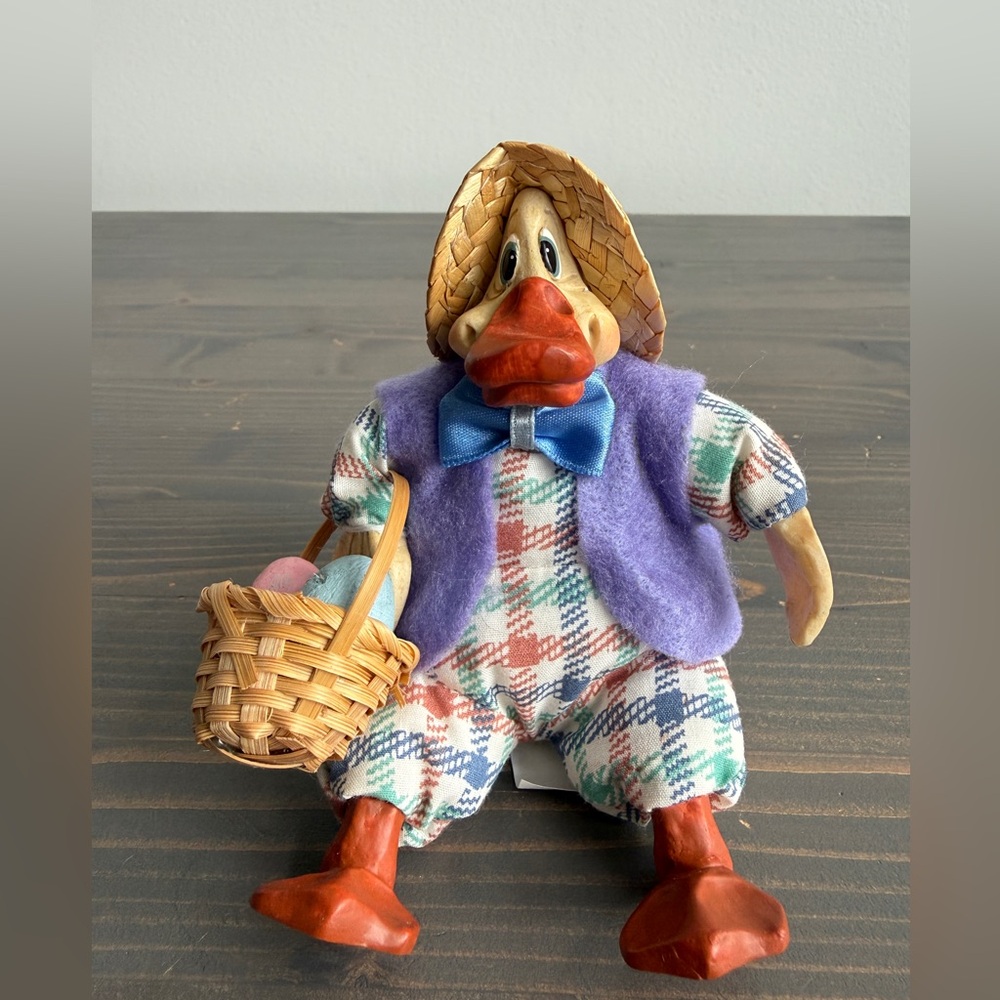 Vintage Kathleen Kelly for RUSS
shelf sitter duck🧺